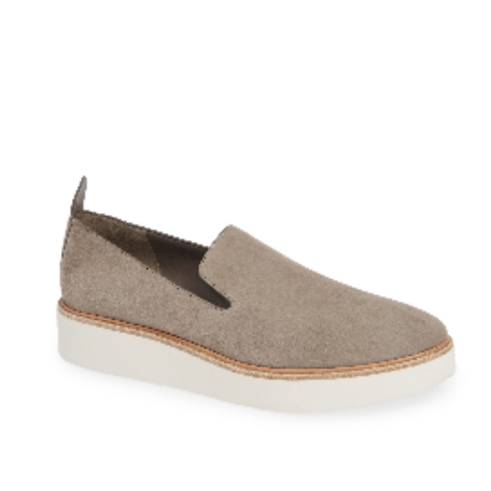 VINCE slip on loafer